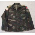 トルコ軍ウッドランド迷彩シャツ徽章付きS寸