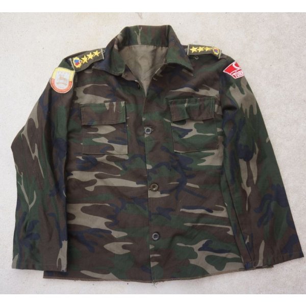 画像1: トルコ軍ウッドランド迷彩シャツ徽章付きS寸
