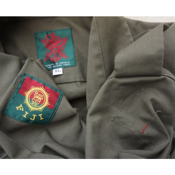 画像3: フィジー軍ODシャツ徽章付きXL
