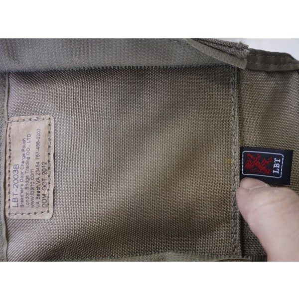 画像3: 米軍放出LBT-9003BレッグブリーチャーポーチTAN499