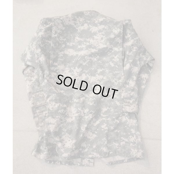 画像2: 米軍 米陸軍 航空部隊用ACU(A2CU)ジャケットUCP迷彩MEDIUM-REGULAR黒ジッパータイプ新品