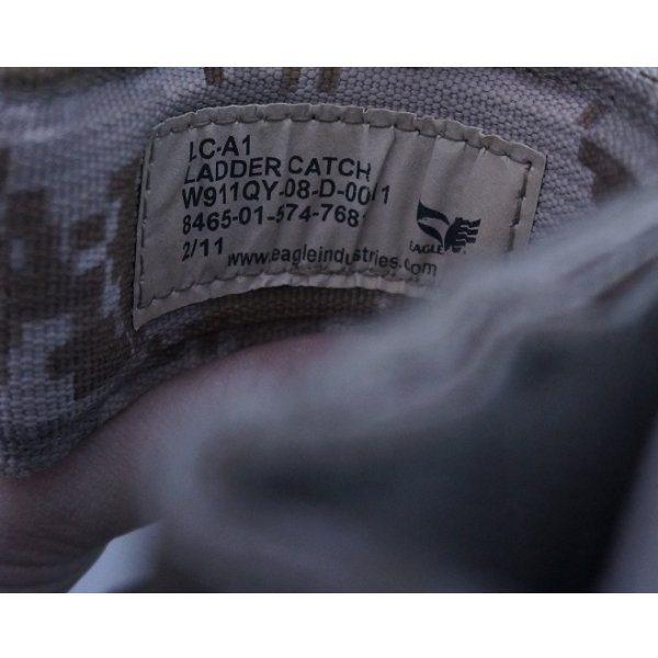 画像3:  米軍イーグルAOR1迷彩ラダーキャッチ新品
