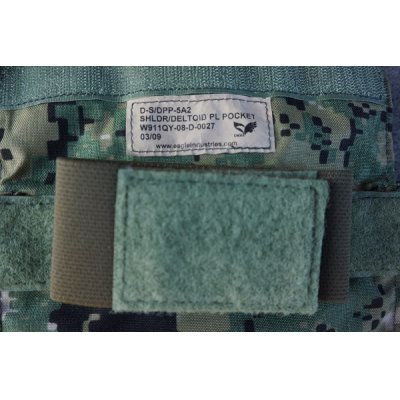 画像3: 米軍イーグルAOR2迷彩デルトイドポケット（ショルダーアーマー）新品