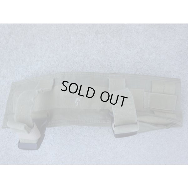 画像2: 米軍放出LBT-9003Bレッグブリーチャーポーチ ライトタン 黒ファスロット品