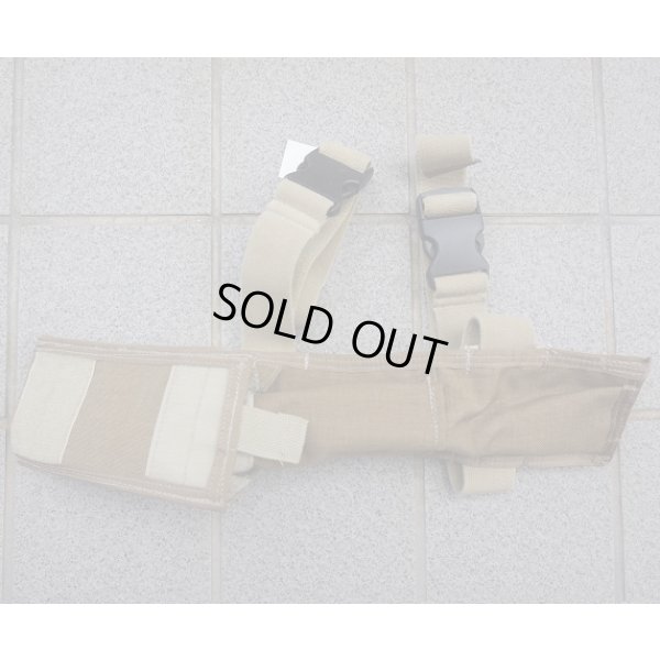 画像1: 米軍放出LBT-9003BレッグブリーチャーポーチCB(コヨーテブラウン)黒ファスロット品