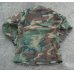 画像2: 米軍M65フィールドジャケット ウッドランド迷彩ブラスジッパー+プラスチックジッパー仕様MEDIUM-REGULAR (2)