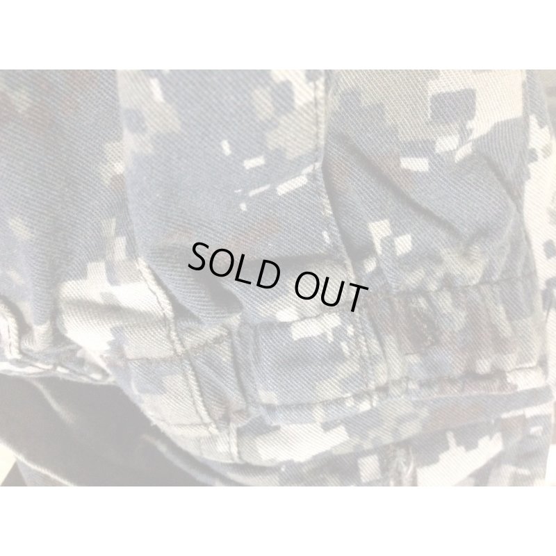 画像7: 米軍NWUパンツMEDIUM-X-SHORT徽章付き