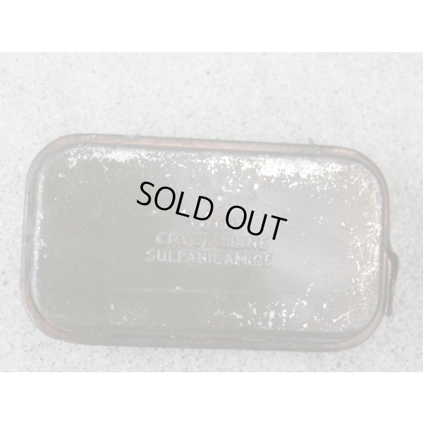 画像2: 第二次世界大戦 米軍 缶入りファーストエイドドレッシング（包帯）OD新品