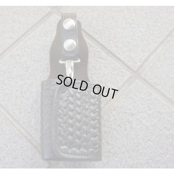 画像1: 米法執行機関放出TEX SHOEMAKER & SONS製88HTSKキーホルダー