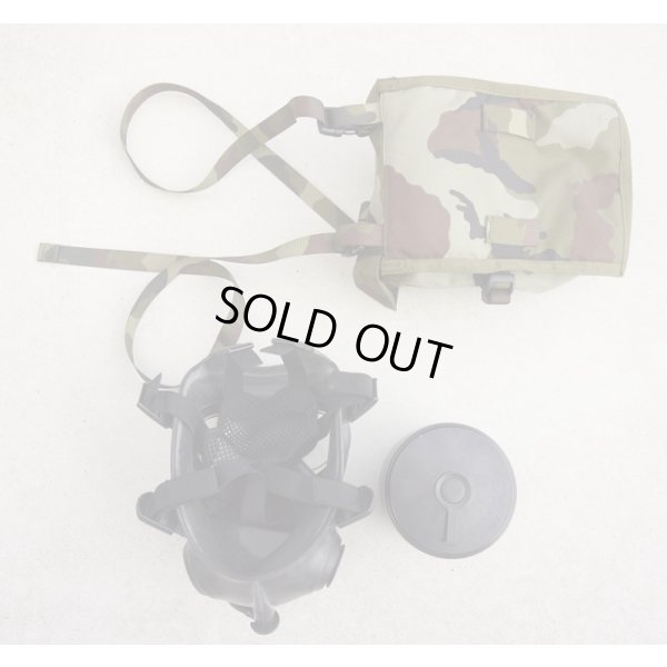 画像2: アイルランド軍FM12ガスマスク+ガスマスクバッグ セット サイズ2