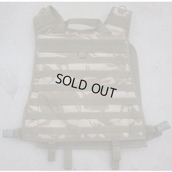 画像2: 英軍ブラックホーク製DDPM迷彩プレートキャリア