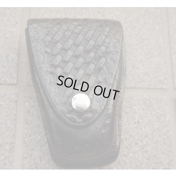 画像1: 米法執行機関放出セーフティスピード製ハンドカフポーチ