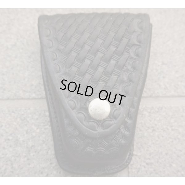 画像1: 米法執行機関放出セーフティスピード製ハンドカフポーチ