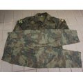 ラトビア軍 1990年代 内務省軍 戦闘服上下セット徽章付き