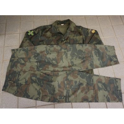 画像1: ラトビア軍 1990年代 内務省軍 戦闘服上下セット徽章付き