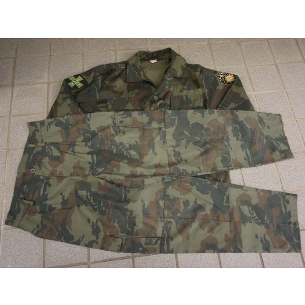 画像1: ラトビア軍 1990年代 内務省軍 戦闘服上下セット徽章付き