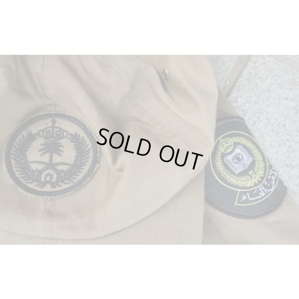 画像3: サウジアラビア警察 制服上下セット+キャップ帽 徽章付き新品