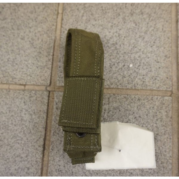 画像2: 米軍放出ダイヤモンドバック ベルトループ式SUREFIRE Z2・6P用フラッシュライトポーチOD初期タグ品 新品