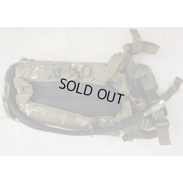 画像2: MMB製キャメルバックMULE型ハイドレーションパック ドイツ連邦軍フレクター迷彩（フレック迷彩）ブラダー付き新品