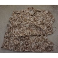 UAE(アラブ首長国連邦)軍デジタル迷彩 上下セットLARGE-REGULAR新品