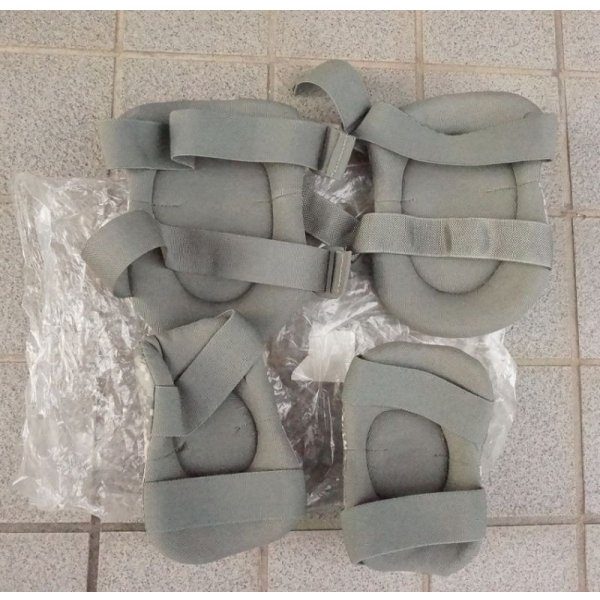 画像2: 米軍マクガイアニコルス製ニーパッド・エルボーパッドUCP迷彩(ACU迷彩)セット新品