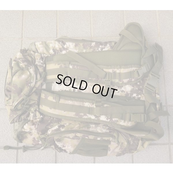 画像2: デフコン5製タクティカルアサルトバックパック イタリア軍Vegecam迷彩 新品