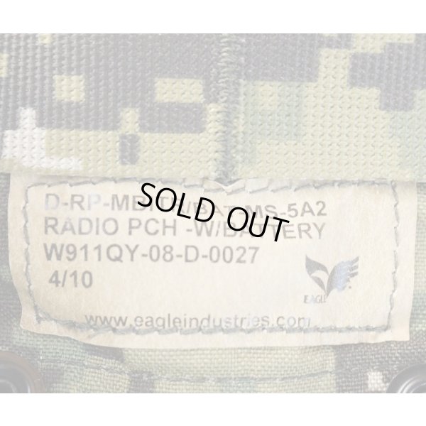 画像4: 米軍イーグルMBITRラジオポーチAOR2迷彩