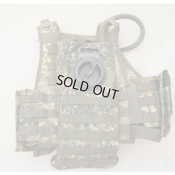 画像2: MFH製イーグルMBAV型ベスト ドイツ連邦軍フレクター迷彩(フレック迷彩)ポーチ6個・ハイドレーション付き新品