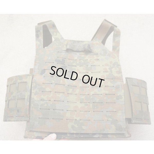 画像2: Templars Gear製TPCプレートキャリア フレクター迷彩(フレック迷彩)MOLLEカマーバンド・MOLLEフロントパネル付き新品