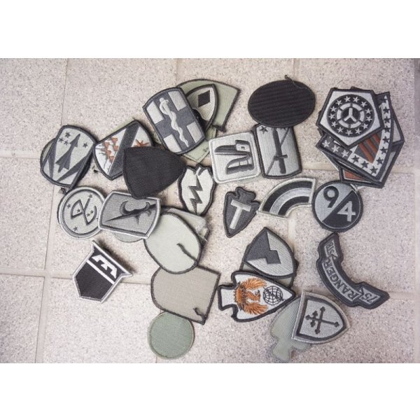 画像1: 米軍 米陸軍ACU(UCP迷彩)用部隊章 各種 新品