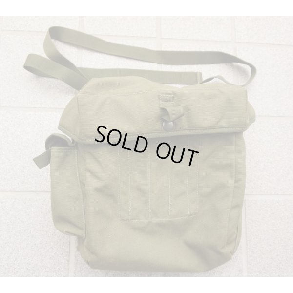 画像1: 英軍S10レスピレーター用ガスマスクバッグOD