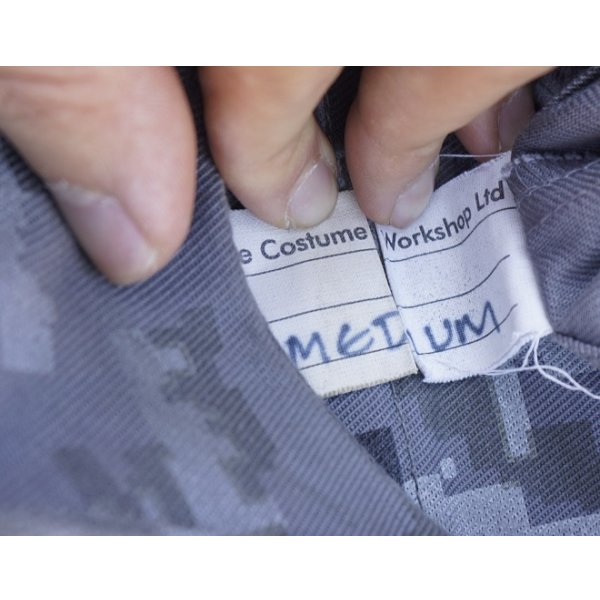 画像6: 映画「トゥモロー・ワールド」使用映画衣装セット英軍デジタルDPM迷彩(架空迷彩)スモック・パンツ・ヘルメットカバー・ボディアーマーカバーMEDIUM