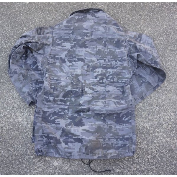 画像3: 映画「トゥモロー・ワールド」使用映画衣装セット英軍デジタルDPM迷彩(架空迷彩)スモック・パンツ・ヘルメットカバー・ボディアーマーカバーMEDIUM