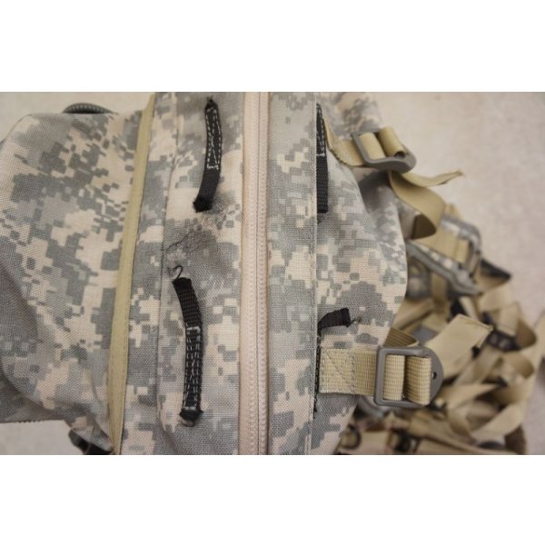 画像5: 米軍放出USIA製防水バックパックUCP迷彩(ACU迷彩)