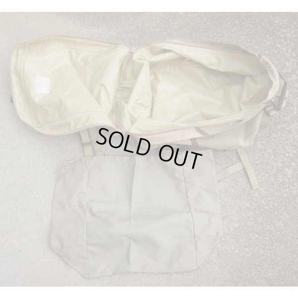 画像3: 米軍放出USIA製防水バックパック3Cデザート迷彩 新品