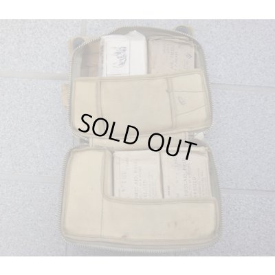 画像4: 米軍 第二次世界大戦型 航空機用ファーストエイドキット カーキ