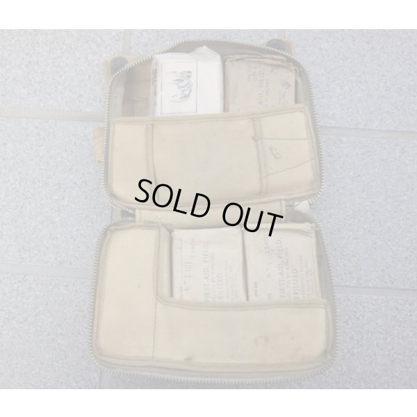 画像4: 米軍 第二次世界大戦型 航空機用ファーストエイドキット カーキ