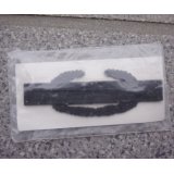 米軍 米陸軍 金属製戦闘歩兵章 黒 新品