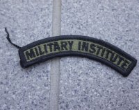 アメリカ軍事大学(MILITARY INSTITUTE)スクロールパッチ新品
