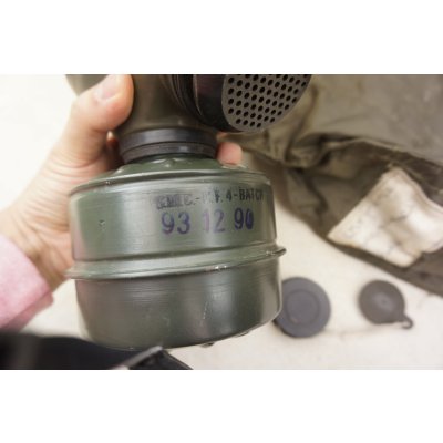 画像6: イラク軍M85ガスマスク ガスマスクバッグ付きサイズIII
