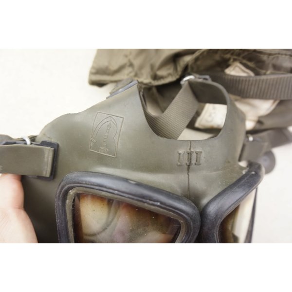 画像5: イラク軍M85ガスマスク ガスマスクバッグ付きサイズIII
