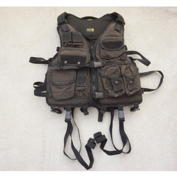 画像1: 米軍放出LBT-1620A-R(RH)フローテーションベスト黒 金タグロット品