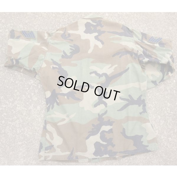 画像2: 米軍ウッドランドBDUジャケットMEDIUM-REGULAR第723航空機動中隊パッチ付