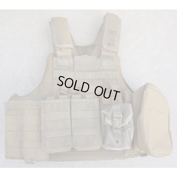 画像1: 英軍放出メーカー不明MAR CIRAS型ボディアーマー コヨーテSMALLポーチ5個付きソフトアーマー入り