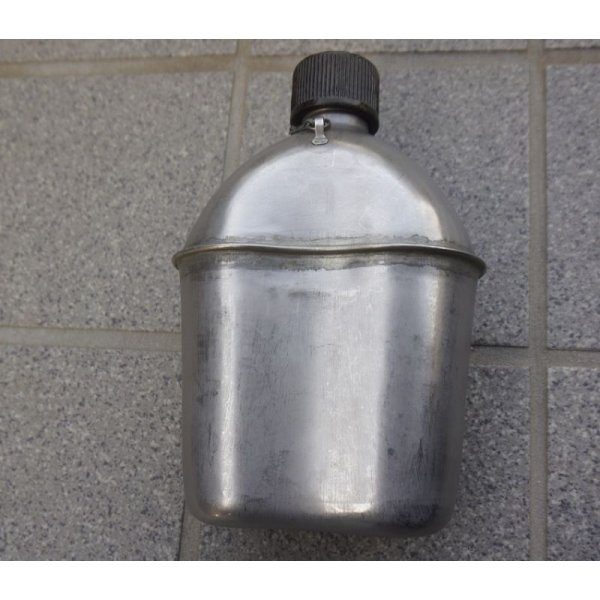 画像2: 第二次世界大戦〜ベトナム戦争 米軍ステンレスキャンティーン上下溶接型