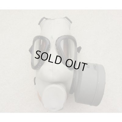 画像3: 米軍M9A1ガスマスク ガスマスクバッグ付き缶入りMEDIUM未開封新品