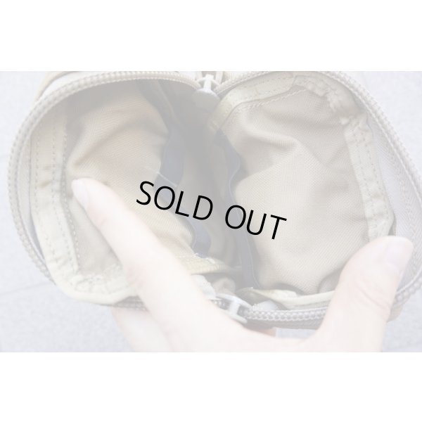 画像4: 米軍放出オードナンス製ブラックホーク型アップライトGPポーチCB(コヨーテブラウン)