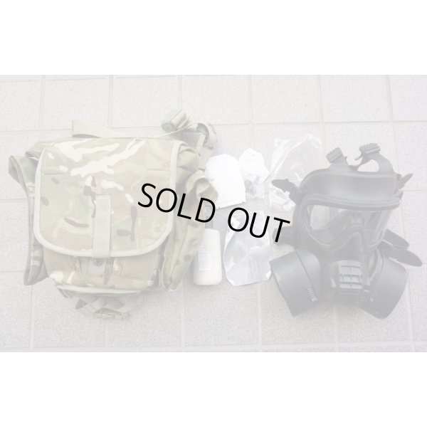 画像1: 英軍GSRレスピレーター(ガスマスク)サイズ1(XL寸)付属品多数有り