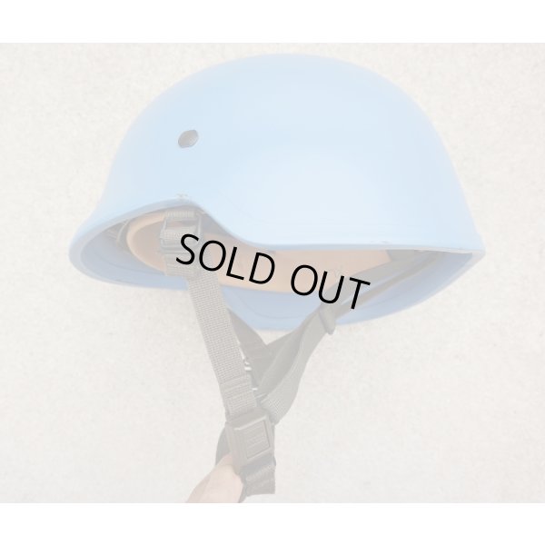 画像2: ドイツ連邦軍?輸出用? M826ケブラーヘルメットUNカラー(水色)X-LARGE