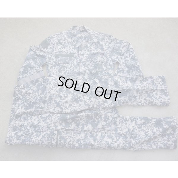 画像1: シンガポール軍 海軍デジタル迷彩 上下セット新品